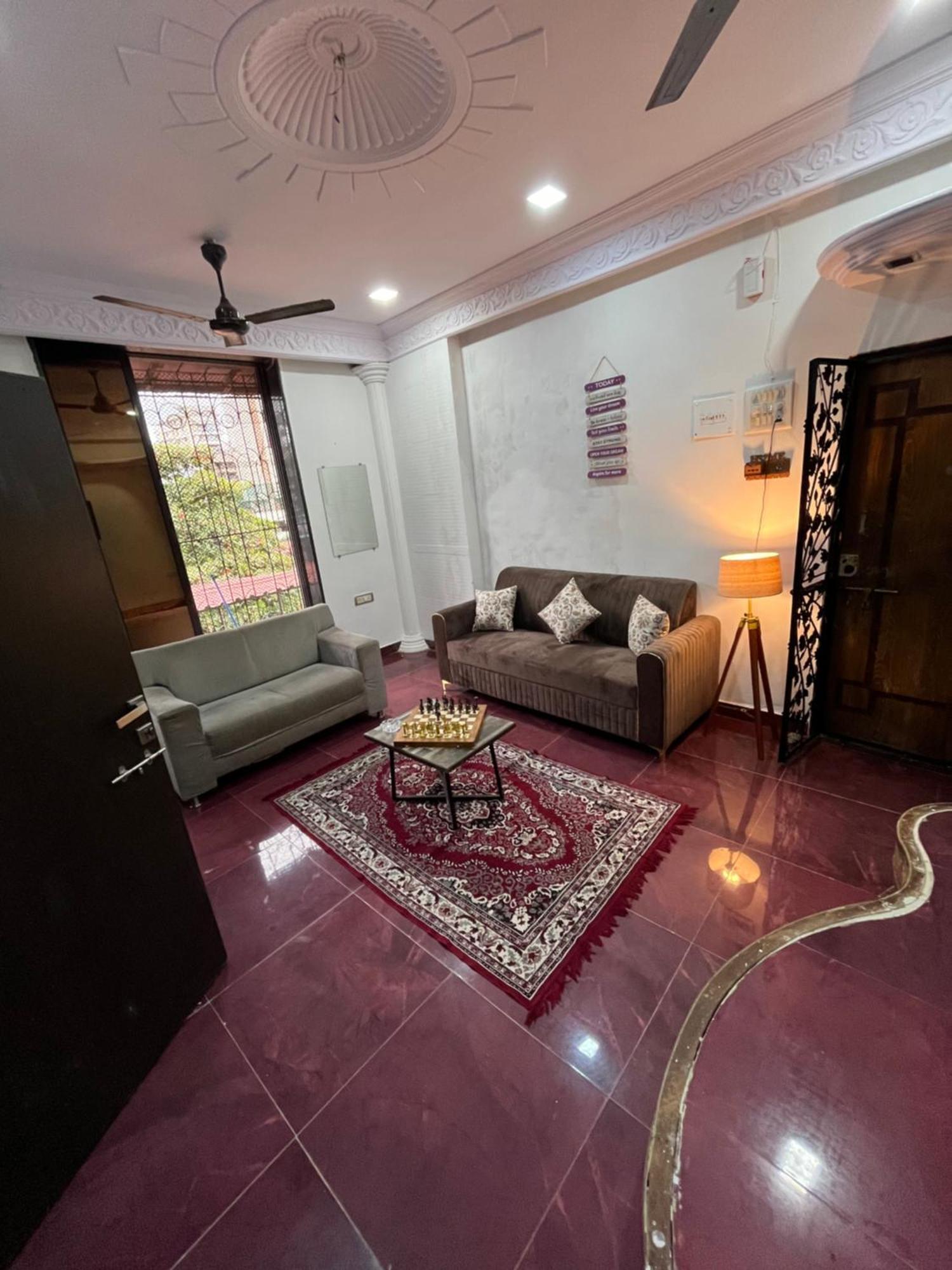 Budget Friendly 2Bhk Flat At Pali Hill Bandra Apartment Mumbai Exterior photo